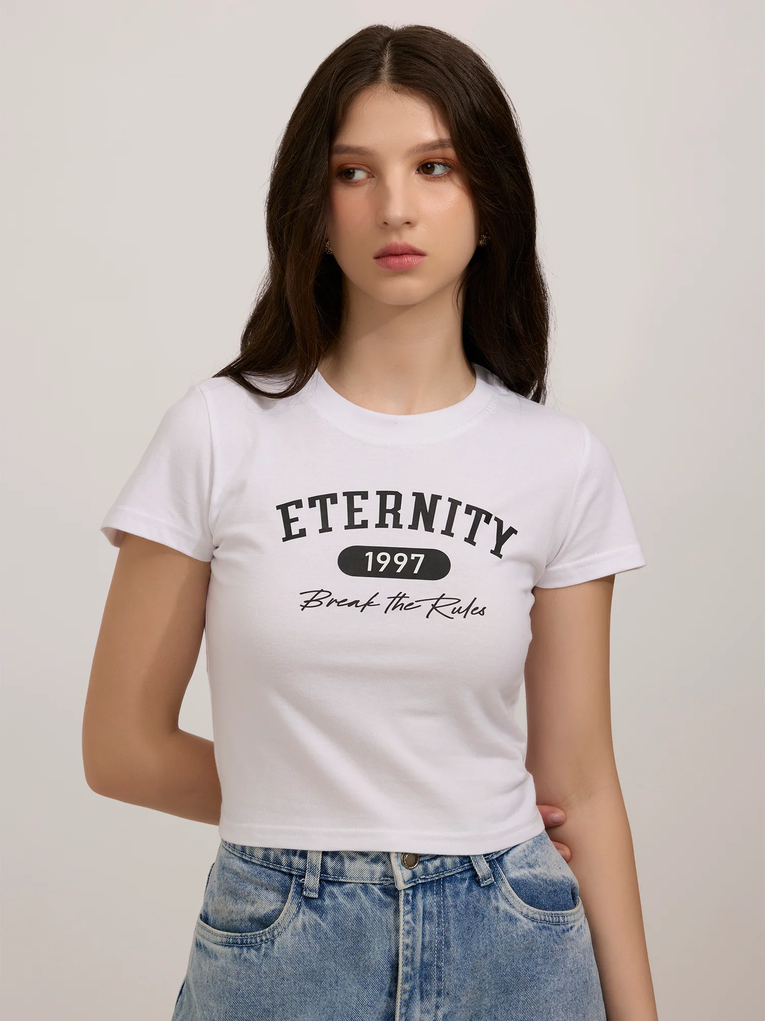 White Graphic Cropped T-Shirt - Image 3