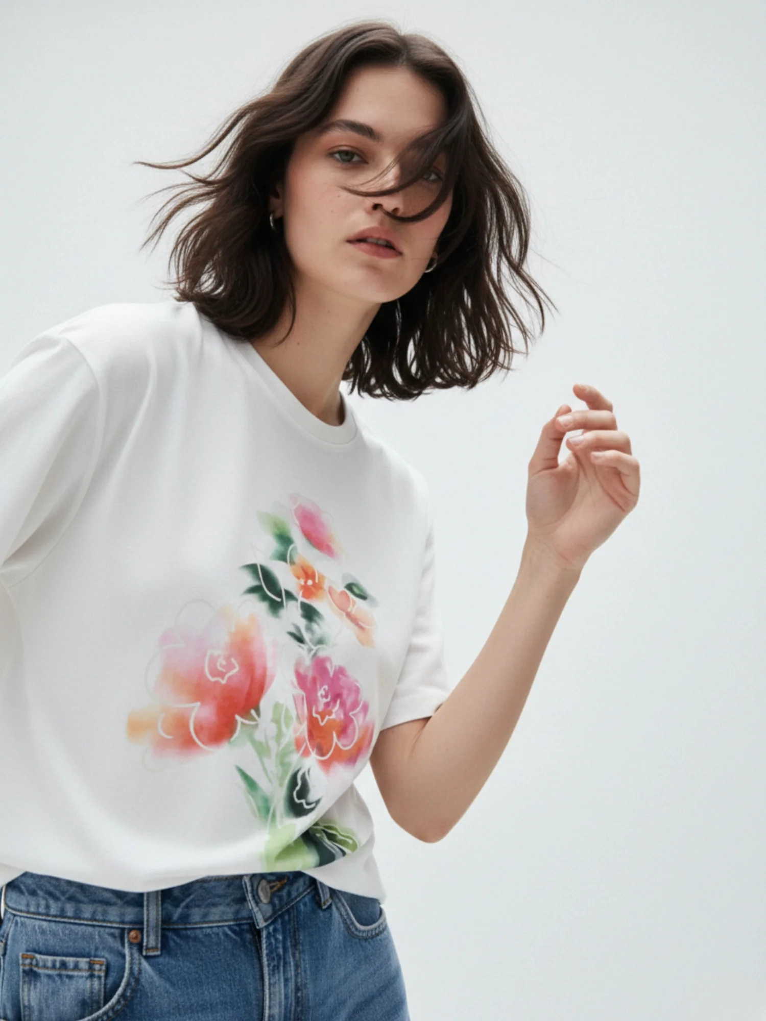 White Graphic Oversized T-Shirt - Image 3