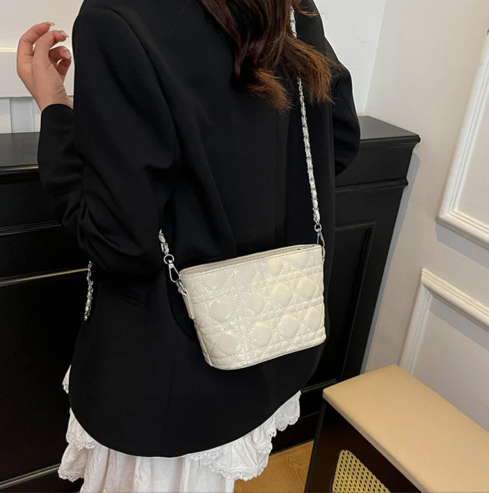 White Mini Quilted Chain Handbag - Image 3