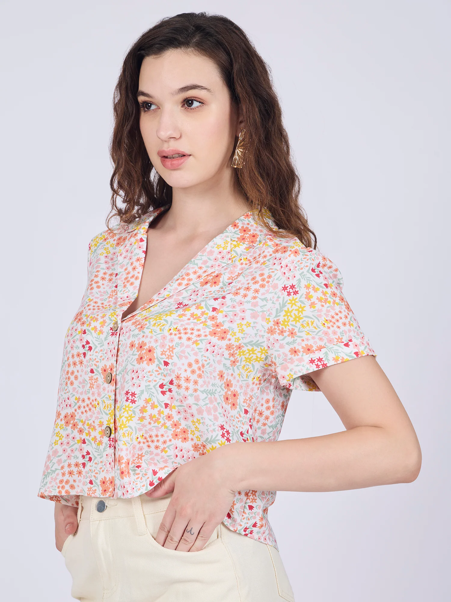 White Notch Collar Cropped Shirt - Image 3