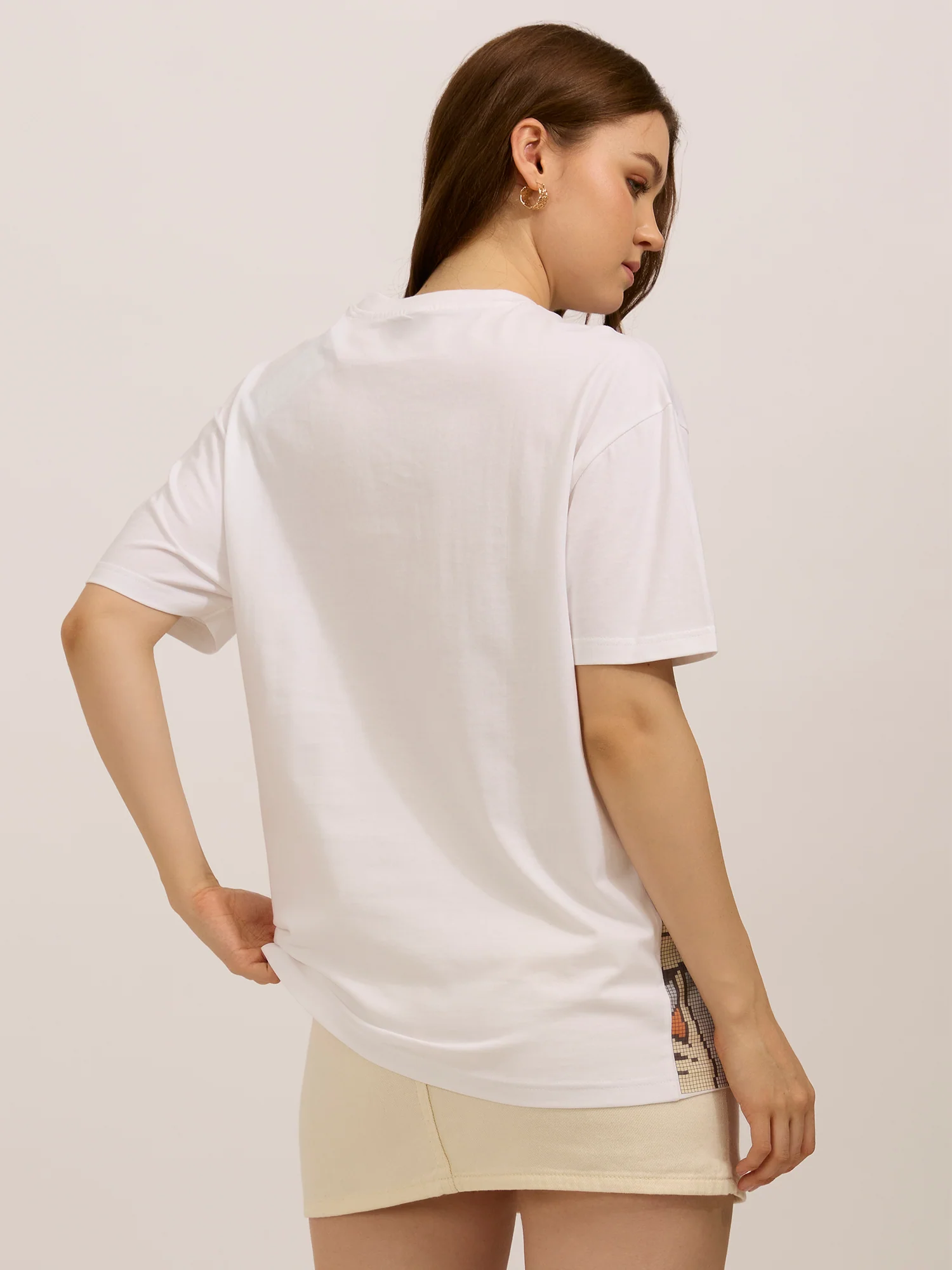 White Oversized Graphic Tshirt - Image 2